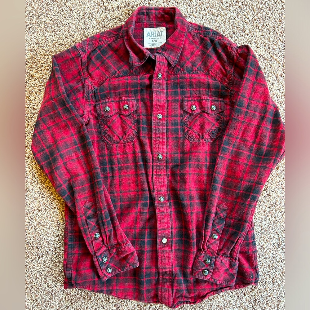 Ariat boys size Large